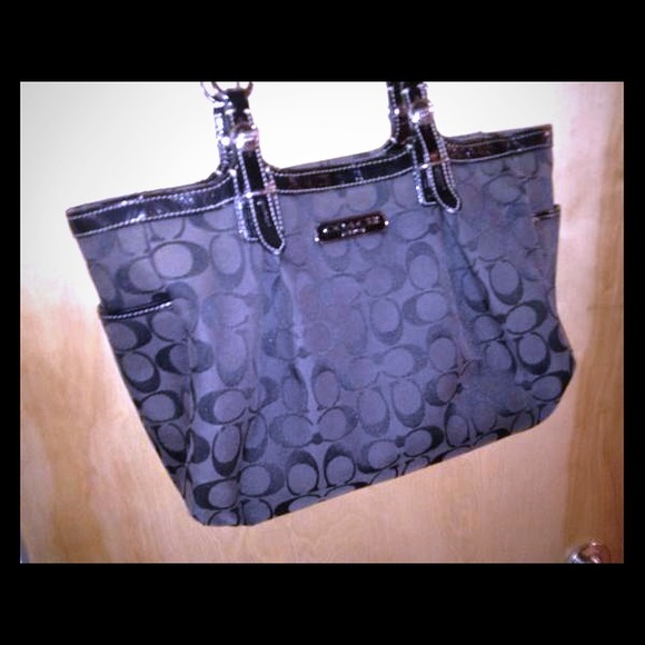 ❌Black east west COACH authentic❌RESERVED