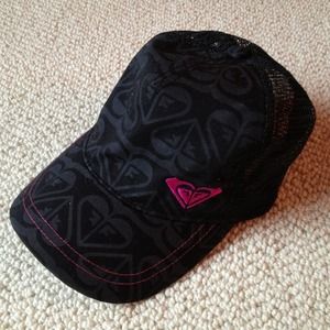 Black & Pink Roxy hat