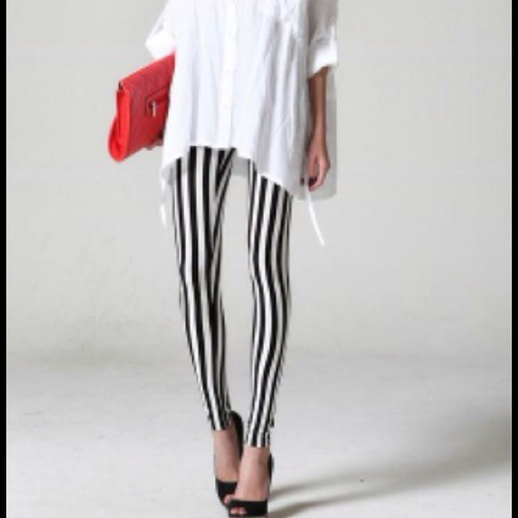 Black and white leggings