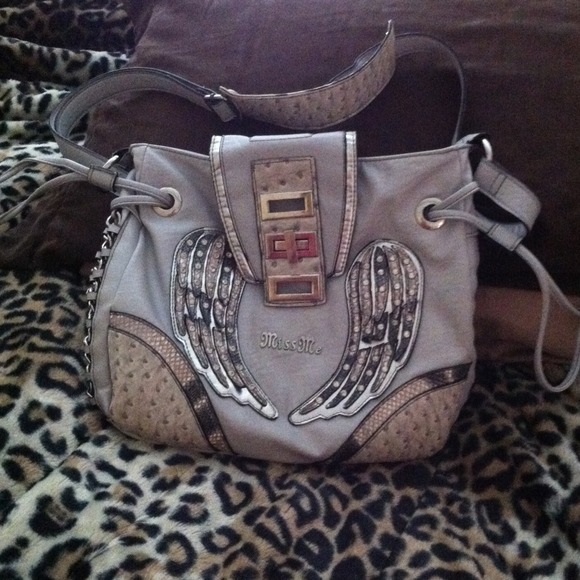 💢💢SOLD 💢💢💢Miss me cross body purse - Picture 1 of 4