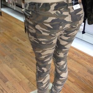 Skinny Camo pants