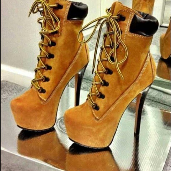 ZIGINY Z-Jo boots No studs worn once