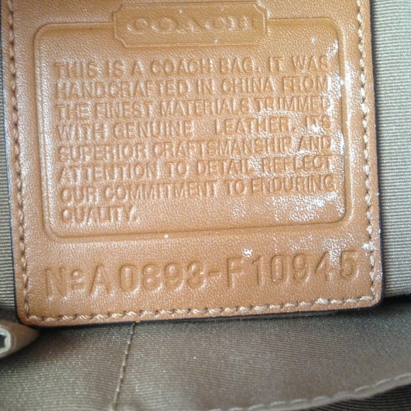 REDUCED ! FREE GIFT WITH PURCHASE - Picture 2 of 4