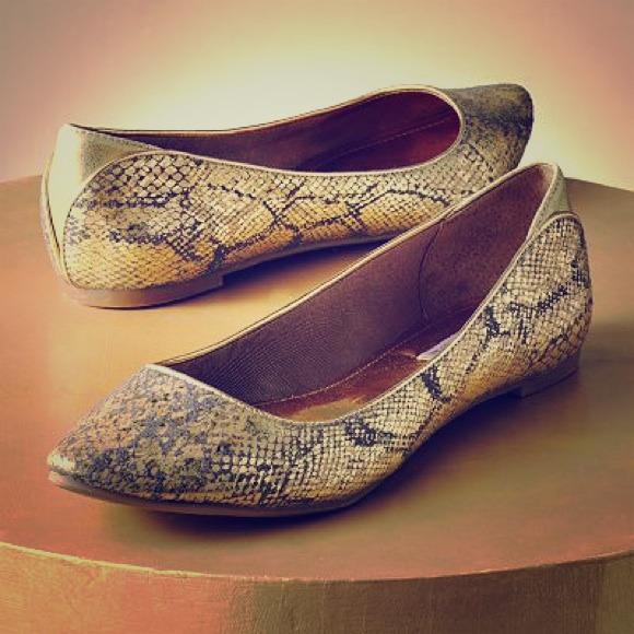 Jennifer Lopez Flats.