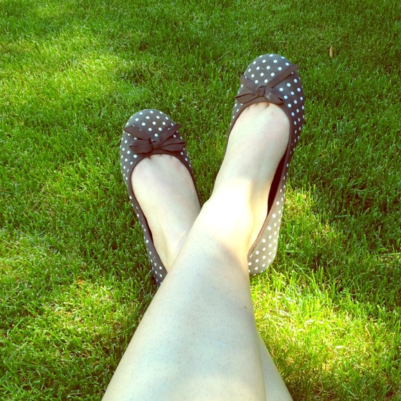 Aero brown polka dot flats - Picture 1 of 3