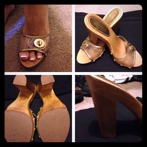 💥Size 6 coach gold&brown shoes💥