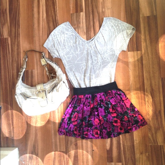 Midnight meet-up skirt - Picture 2 of 2