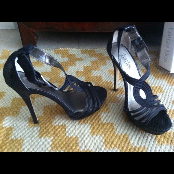 Charles David strappy dress Sandal👠