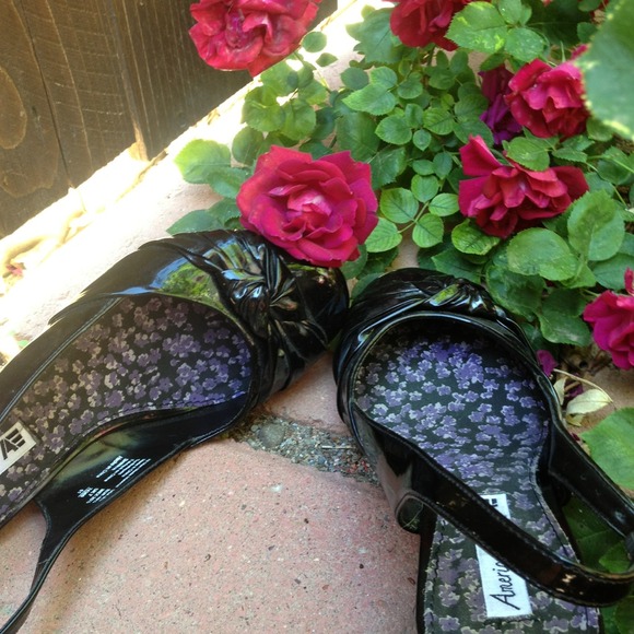 AE shiny black wedge heels - Picture 2 of 2