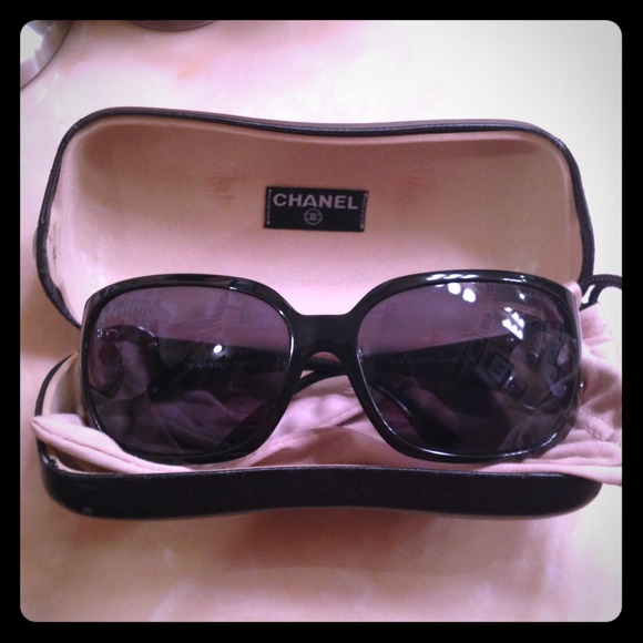🚫🚫SOLD🚫🚫 Authentic Chanel Sunglasses!