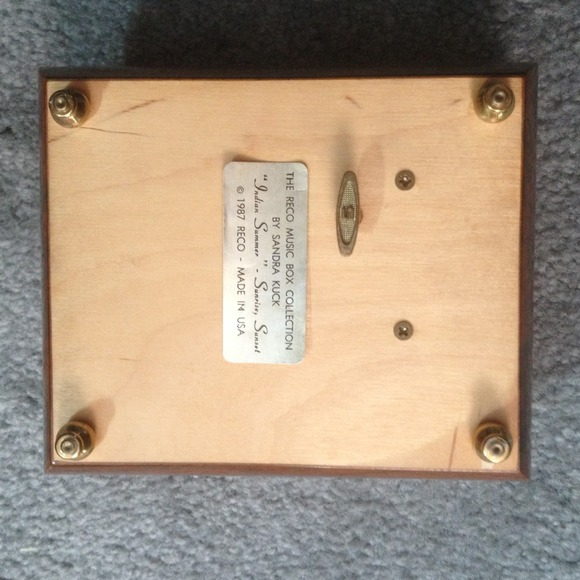 Limited Edition Music Box - Picture 3 of 4