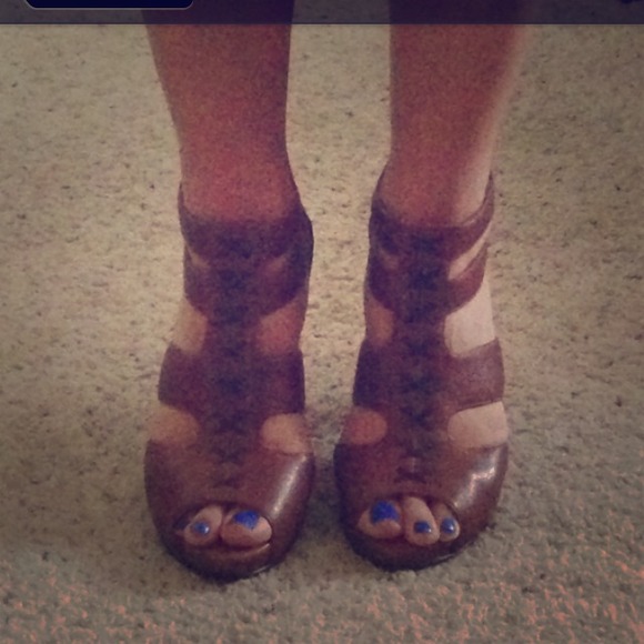 Brand new Söfft brown sandals