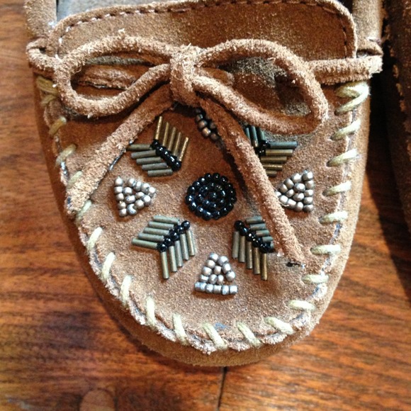 Slip on moccasins! Beaded - Picture 2 of 4
