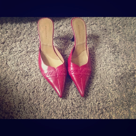 Tahari slip-on heels