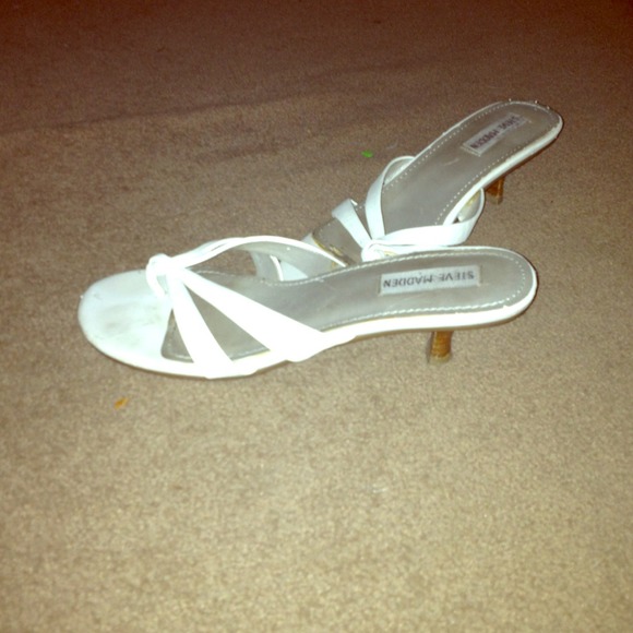 Steve Madden white sandals