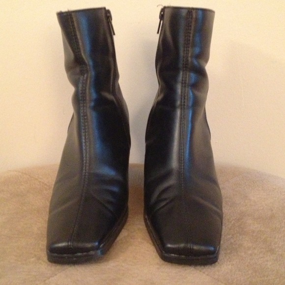 Predictions Black Boots Faux Leather Size 6.5 Wide