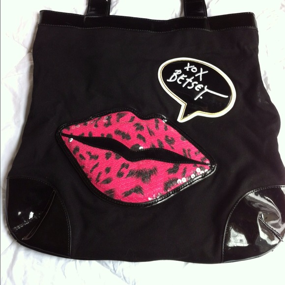 Betseyville Betsey Johnson "Hot Lips" Tote