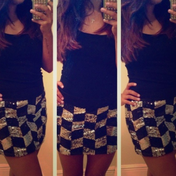 💄Sequin Skirt - Picture 2 of 2