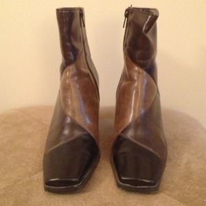 Predictions Brown Boots 6.5 Wide Faux Leather