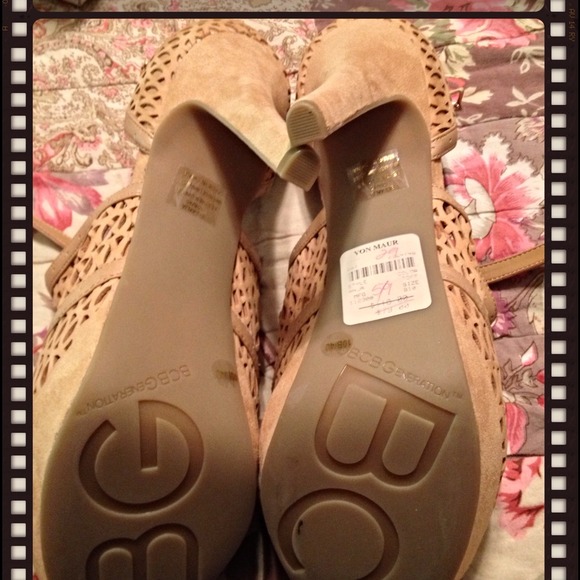SOLD/bundled❗👠BCBGENERATION HEELS👠 7/23 - Picture 4 of 4