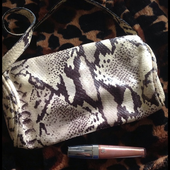 GIFTED🎁SAKS 5th AVE Snake Embossed Leather Clutch - Picture 3 of 4