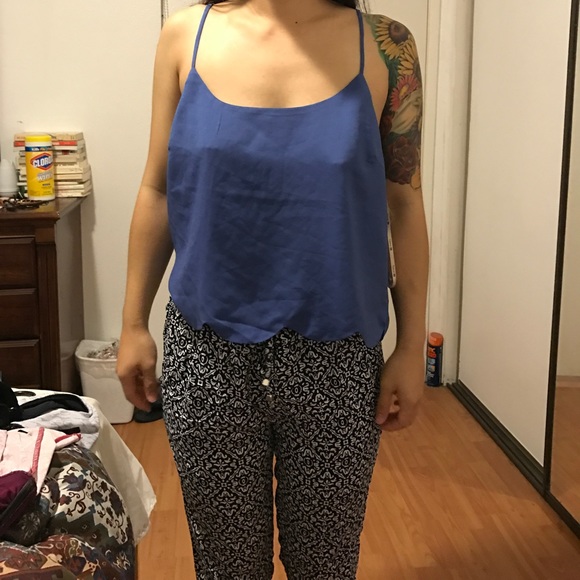 ❌SOLD❌New Scalloped tank top - Picture 3 of 4