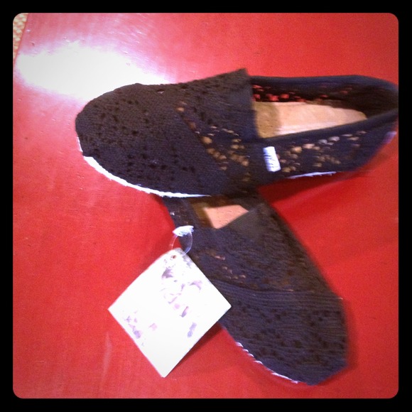 Black crochet TOMS