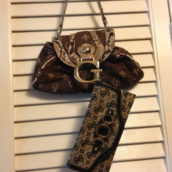 Guess snakeskin purse with guess wAllet