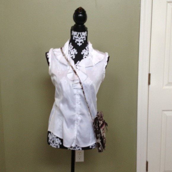 Pink, brown, and white Vera Bradley side purse