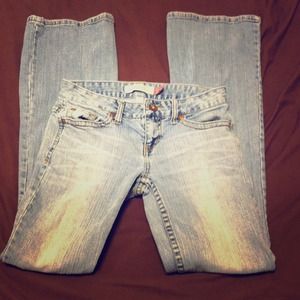 Size 1/2 size jeans Aeropostale!