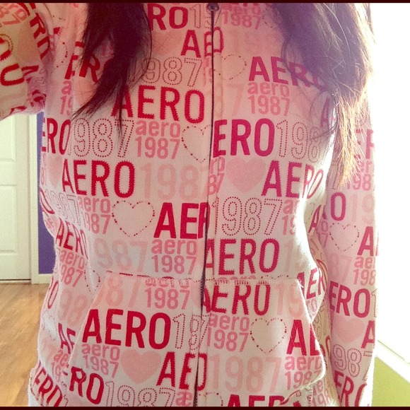 ADOREABLE Aero Heart jacket :) Trade or deals?? - Picture 1 of 1