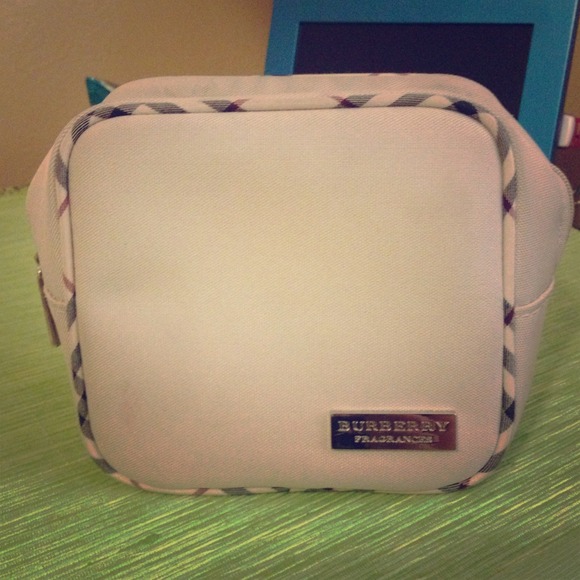 Burberry Fragrance Bag