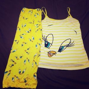 Tweety bird pj set! Never worn