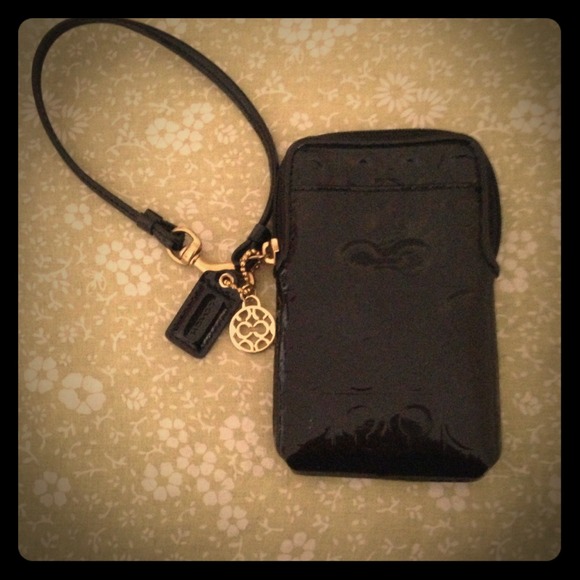 Authentic coach black wristlet