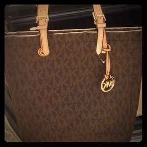 Michael Kors Hand Bag