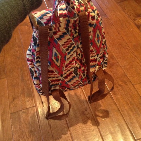 ☀SOLD LOCALLY☀Aztec mini backpack - Picture 2 of 4