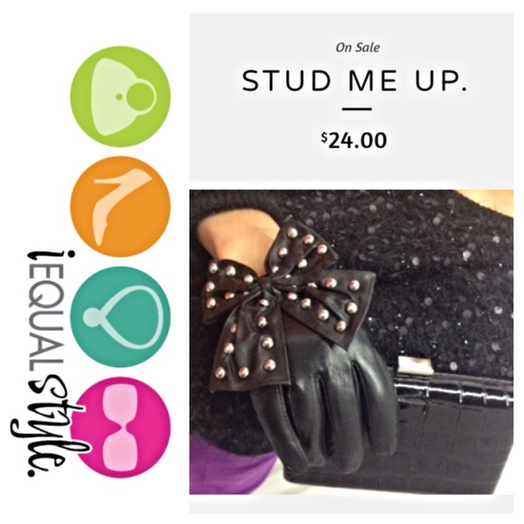☀️SALE☀️"Stud Me Up" Gloves. - Picture 3 of 4