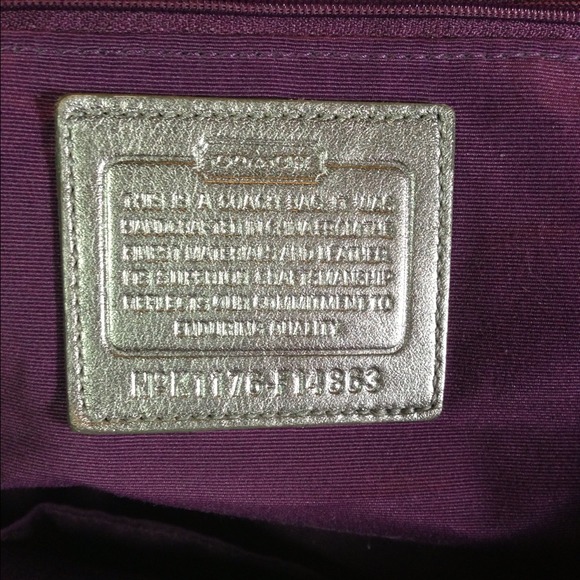 COACH PURSE - Picture 2 of 3
