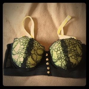 Sold bundle! :) plus paw print purse!