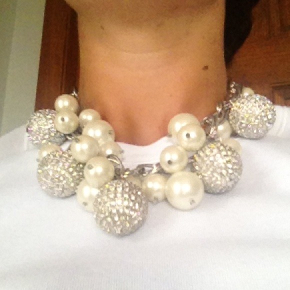 Ann Taylor Loft pearl and crystal cluster necklace