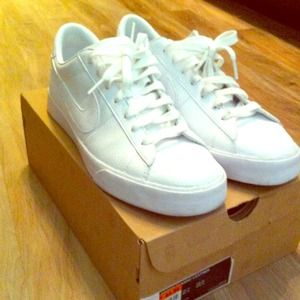 Nike men's sweet classic leather