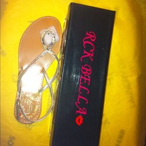 New gold sandal