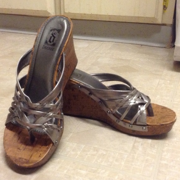 Adorable wedges
