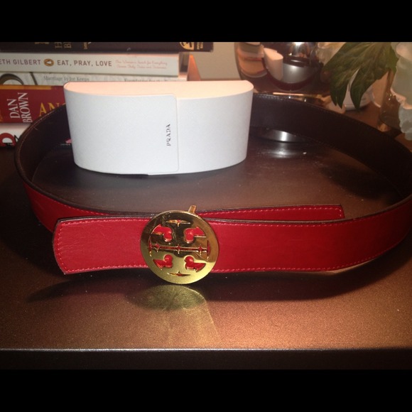 Authentic Reversible Tory Burch Belt size s small