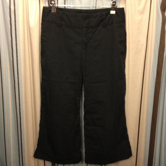 Black wide leg  cropped pants