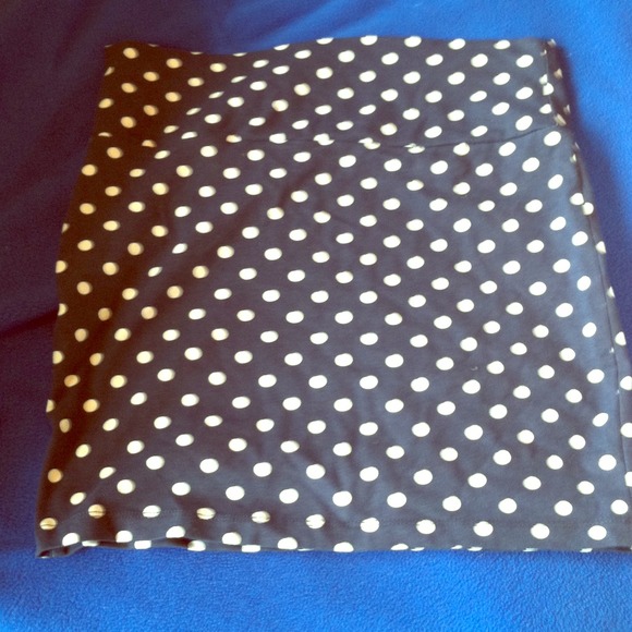High waisted polka dot skirt