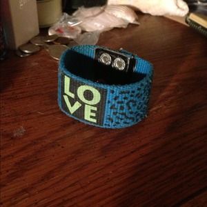 Cute blue and black cheetah love bracelet