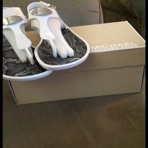MICHAEL Michael Kors Shoes - ❤❤❤Flash sale-M.Kors T-Strap Jelly Sandals. White MICHAEL Michael Kors Shoes - ❤❤❤Flash sale-M.Kors T-Strap Jelly Sandals. White