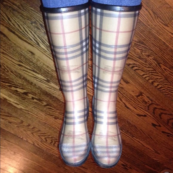 SOLD Burberry rainboots