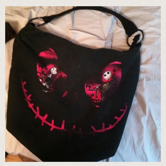 Bundle trade with @nitsujevoli9509 - Picture 3 of 3